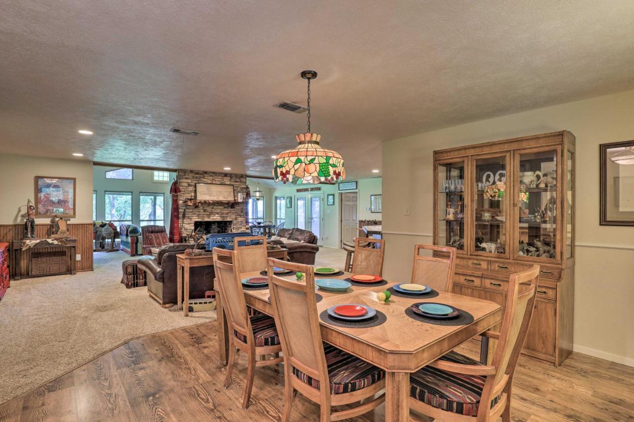 Granbury Lakefront Escape With Boat Dock And Slip! Extérieur photo